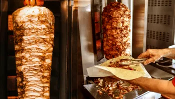 Războiul kebabului a luat sfârșit: Turcia renunță să mai impună rețeta döner pentru toată Europa, iar Germania răsuflă ușurată
