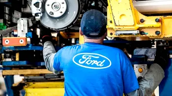 Ford recheamă aproape 102.000 de mașini din cauza riscului de desprindere a unor elemente de pe uși, în SUA