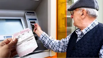 Cum afli câți bani vei primi la pensie după 20 de ani de muncă. Exemplu de calcul în funcție de salariu