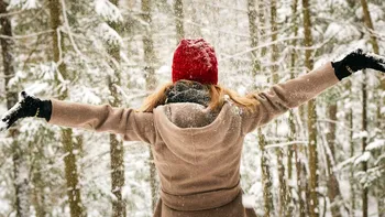 Prima ninsoare în București vine înainte de decembrie. Meteorologii anunță o iarnă grea în România