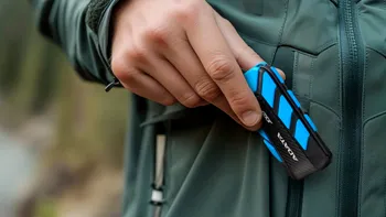Noile SSD-uri externe de la ADATA funcționează ca niște stickuri USB pentru 2025, dar cu 2000MB/s rată de transfer