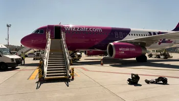 Scandal într-un avion Bruxelles–București. Un pasager român a agresat echipajul, după ce a vrut să facă o plată: „S-au produs îmbrânceli la bord, ba chiar s-au împărțit și pumni”