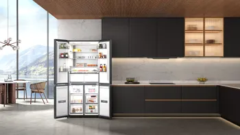 TCL la IFA 2025 - list inovațiilor dezvăluite la Berlin, de la televizoare și monitoare, la smartphone-uri și și smart home