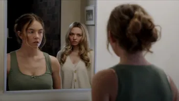 Actrițele Sydney Sweeney și Amanda Seyfried se înfruntă într-un thriller plin de secrete. Când poți vedea filmul „The Housemaid”