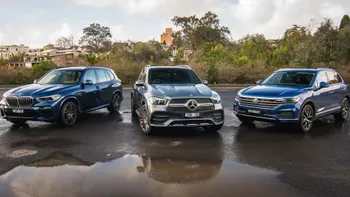 BMW, Mercedes și Volkswagen lansează o ofensivă electrică pentru a recâștiga piața europeană