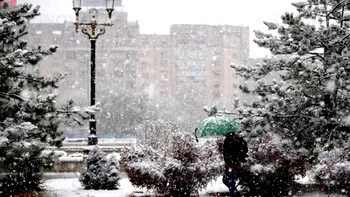 Se anunță o iarnă grea. Câte zile va ninge în București în următoarele luni?