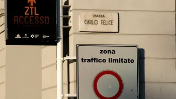 Ce înseamnă ZTL de pe indicatoarele rutiere? Primeşti amenzi uriaşe dacă nu ţii cont de interdicţie