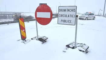 Primul drum închis temporar din cauza vremii. Utilajele nu pot interveni din cauza gheții