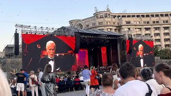 Jose Carerras, preferatul publicului de la Unforgettable, deși pe scenă a urcat și Andrea Bocelli. Artistul spaniol a stat pe scenă mai mult decât era programat, într-un val de aplauze. Moment unic.  EXCLUSIV