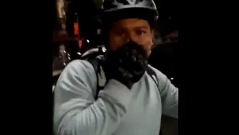 Tânărul care a atacat un livrator străin în București, cercetat și pentru propagandă legionară. Se fac noi audieri la Parchet