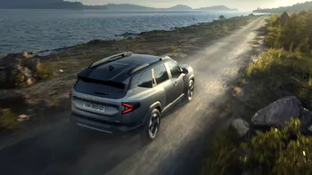 Dacia pregătește SUV-uri hibride cu autonomie record - 1.500 km cu un singur plin