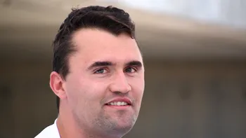 Asasinarea lui Charlie Kirk: Arma crimei a fost găsită, iar FBI publică imagini cu suspectul. Ce vârstă are? Update