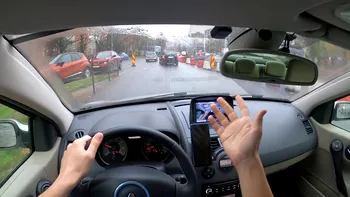 Șofer pe tușă în România - ce se întâmplă cu permisul de conducere dacă nu ai mai condus 12 luni