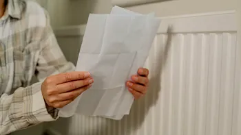 Când poate asociația de proprietari să îți taie căldura sau apa. Care sunt prevederile legii