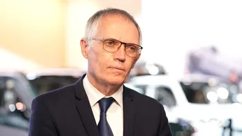 Carlos Tavares, fostul șef Stellantis, crede că Elon Musk ar putea părăsi industria auto, iar Tesla ar putea dispărea în următorul deceniu