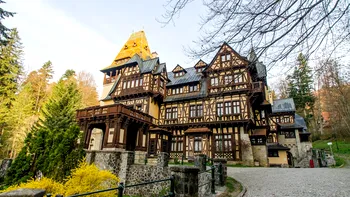 Castelul Pelișor, sufletul Reginei Maria. Aici s-au născut două regine și un rege, aici a murit „inima” României