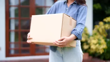 Cât costă să trimiți în Anglia un colet cu DPD, GLS sau Fan Courier și în cât timp ajunge