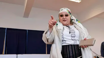 Diana Șoșoacă, acuzată de 11 infracțiuni, se va întâlni astăzi în instanță cu fostul soț