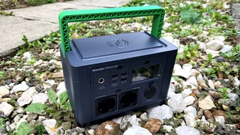 REVIEW Stația de alimentare Schneider OffGrid PPS330 și panoul solar OffGrid PSP100 - soluția salvatoare în caz de blackout și camping fără compromisuri