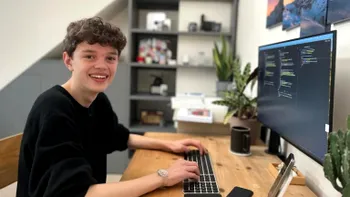 Un adolescent de 16 ani renunță la școală și strânge 1 milion de dolari cu ajutorul AI. Cum a convins investitorii proiectul său și ce promite Beem