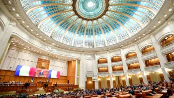 Cât timp lucrează efectiv un parlamentar. Tot ce trebuie să ştii despre funcţia din Parlament