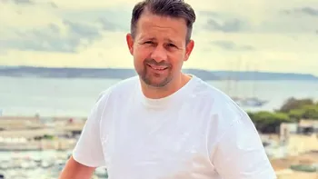 Magicianul Robert Tudor, amendat cu peste 1.700 de euro după ce a închiriat o mașină în Malta: “Au pus cu lumina pe toată mașina”