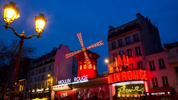 Moulin Rouge, cabaretul și amorul interzis în La Belle Epoque. Istoria celui mai extravagant local din lume