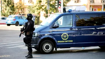 SRI a dejucat un sabotaj rusesc în România. Explozibili ascunși în căști audio și piese auto