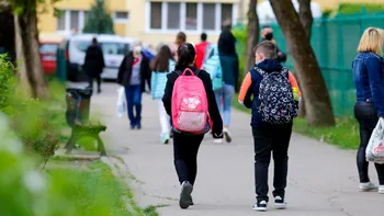 Când începe școala, după vacanța de schi. Calendarul oficial pentru reluarea orelor
