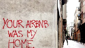 UE pregătește reguli noi pentru închirierile prin Airbnb, Booking și alte platforme, pentru a combate criza locuințelor accesibile