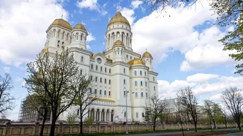 Cine este băcăuanul care a proiectat Catedrala Mântuirii Neamului? Ideea lăcaşului sfânt, născută din recunoștința față de eroii căzuți în Războiul de Independență