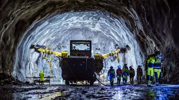 Cel mai lung tunel subacvatic din lume se sapă la 400 de metri sub mare, pe 27 de kilometri. De ce fac această lucrare norvegienii