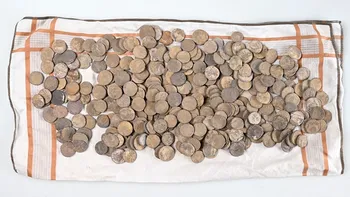 S-a descoperit un tezaur ascuns timp de opt ani în Germania. Bijuterii și lingouri romane, găsite de un căutător de comori