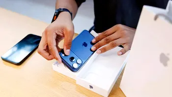 iPhone 17 și iPhone Air se vând ca pâinea caldă, iar Apple se așteaptă la venituri cu până la 12% mai mari de Sărbători