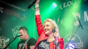 INTERVIU cu solista trupei rock Scarlet Aura - Cum răzbești într-o industrie muzicală românească dominată de bărbați