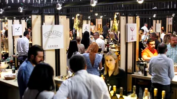 Bucureștiul prinde viață în weekendul 10–12 octombrie: vin, lumină, muzică și gaming