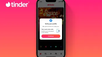 Funcția introdusă de Tinder care te ferește de escroci și boți și care chiar funcționează. Așa îți dă aplicația de dating șanse reale să-ți găsești jumătatea