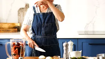 Cum să tai ceapa fără să plângi. Singurul truc care chiar funcţionează