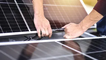 Câte panouri fotovoltaice îți trebuie pentru o casă de 100 mp și cât te costă în 2025