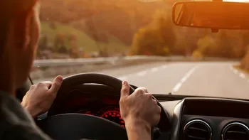 Cine are prioritate pe sectorul de drum îngustat? Mulţi nu ştiu regula