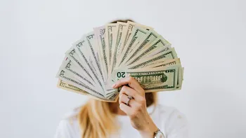 Dolarul american s-a „născut” într-un orășel discret din Cehia. A devenit moneda oficială a SUA în 1792