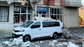Explozie urmată de incendiu într-un bloc din Brăila. Pompierii intervin de urgență