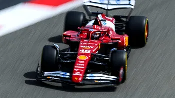 Două mașini de Formula 1 ajung în România, unde poți să le vezi. Vor sta doar câteva zile