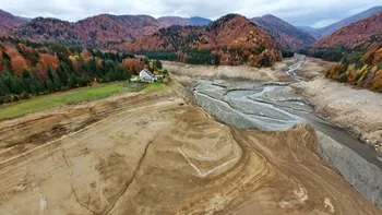 Lacul Vidraru, golit complet pentru prima dată în 60 de ani. Când se reface volumul de apă VIDEO