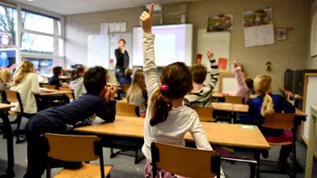 Lista şcolilor în care elevii nu mai merg vinerea la ore. Scopul proiectului iniţiat de Ministerul Învăţământului