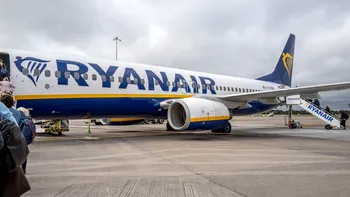 Noi detalii în cazul avionului rămas pe pistă la Cluj-Napoca. Momentul în care pilotul cere intervenția medicilor.Copilotul, o femeie de 31 de ani, a fost dusă la spital