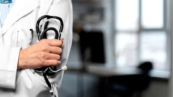 Pedeapsa pe care o riscă medicul care a anesteziat-o pe fetiţa de 2 ani la stomatolog. Cine deţine clinica în care a avut loc tragedia