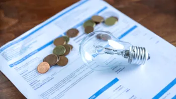 Românii se numără printre cei care plătesc cele mai mari facturi la energie electrică din lume. Cât costă curentul în România comparativ cu alte țări