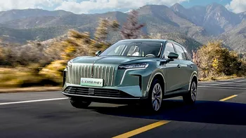 Un SUV plug-in hibrid chinezesc a parcurs peste 2.300 km cu un singur plin, dar recordul mondial rămâne al unui motor diesel german