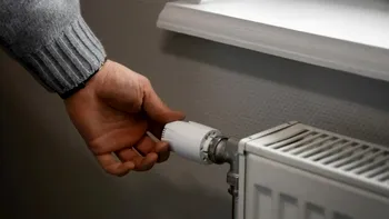 Temperatura la care să setezi caloriferele pentru a fi cald în casă, dar fără să plăteşti facturi mari, conform unui tehnician